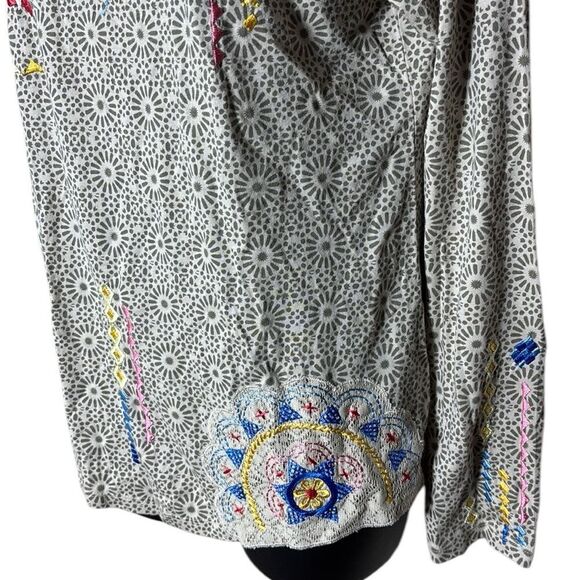 Sundance women’s small bohemian embroidered patterned floral long sleeve top - Picture 3 of 8